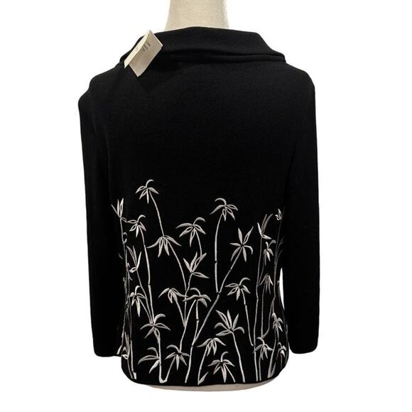 NWT St. John Black/White Embroidered Pullover Roll Neck Sweater - Size 10 - Picture 2 of 7